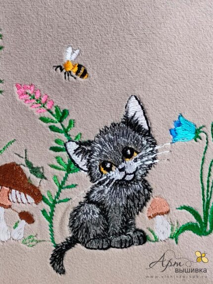 Косметичка с вышивкой «Котенок (серый)»